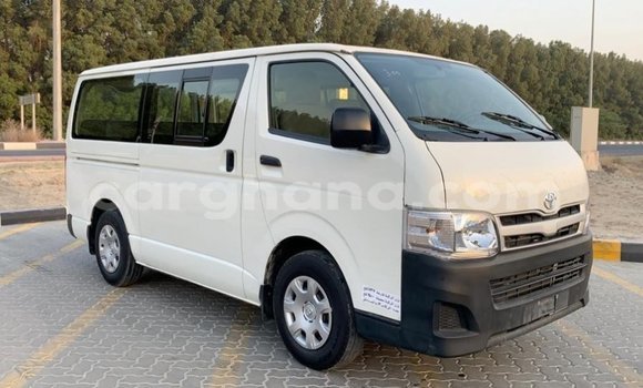 Ra Imported Toyota Hiace funfun Ọkọ̀ in Import - Dubai ni Ashanti Ra Imported Toyota Hiace funfun Ọkọ̀ in Import - Dubai ni Ashanti
