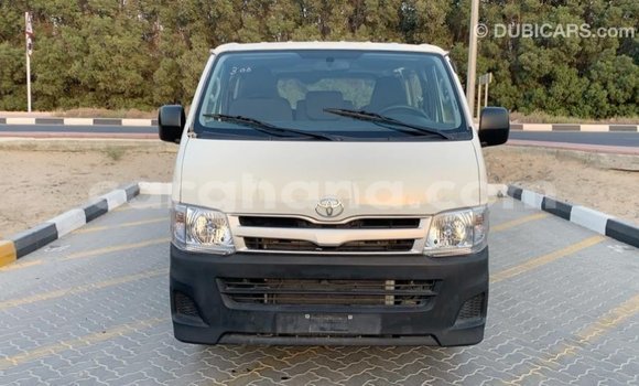 Ra Imported Toyota Hiace funfun Ọkọ̀ in Import - Dubai ni Ashanti Ra Imported Toyota Hiace funfun Ọkọ̀ in Import - Dubai ni Ashanti