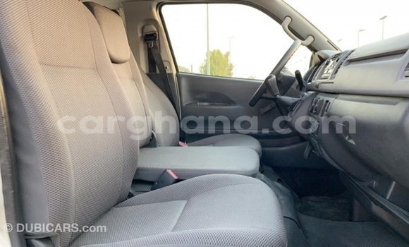 Ra Imported Toyota Hiace funfun Ọkọ̀ in Import - Dubai ni Ashanti Ra Imported Toyota Hiace funfun Ọkọ̀ in Import - Dubai ni Ashanti
