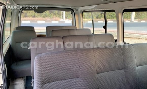 Ra Imported Toyota Hiace funfun Ọkọ̀ in Import - Dubai ni Ashanti Ra Imported Toyota Hiace funfun Ọkọ̀ in Import - Dubai ni Ashanti