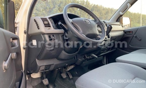Ra Imported Toyota Hiace funfun Ọkọ̀ in Import - Dubai ni Ashanti Ra Imported Toyota Hiace funfun Ọkọ̀ in Import - Dubai ni Ashanti