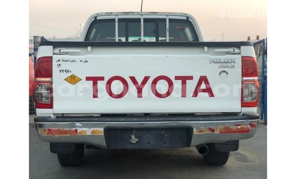 Buy Import Toyota Hilux White Car in Import - Dubai in Ashanti Buy Import Toyota Hilux White Car in Import - Dubai in Ashanti