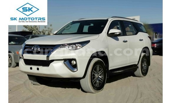 Buy Import Toyota Fortuner White Car in Import - Dubai in Ashanti Buy Import Toyota Fortuner White Car in Import - Dubai in Ashanti