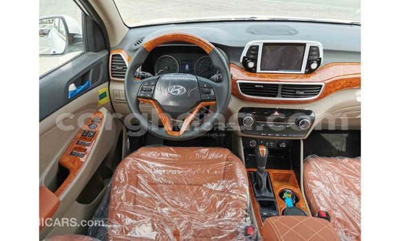 Sayi Imported Hyundai Tucson White Mota in Import - Dubai a Ashanti Sayi Imported Hyundai Tucson White Mota in Import - Dubai a Ashanti