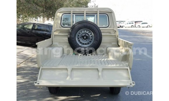 Buy Import Toyota Land Cruiser Beige Car in Import - Dubai in Ashanti Buy Import Toyota Land Cruiser Beige Car in Import - Dubai in Ashanti