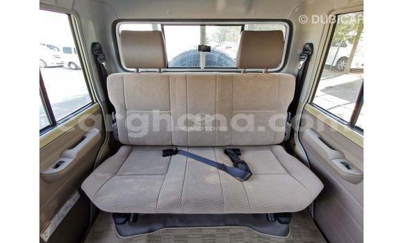 Buy Import Toyota Land Cruiser Beige Car in Import - Dubai in Ashanti Buy Import Toyota Land Cruiser Beige Car in Import - Dubai in Ashanti