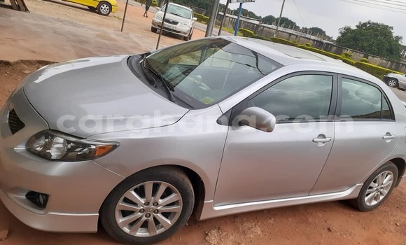 Sayi Na hannu Toyota Corolla Azurfa Mota in Kumasi a Ashanti Sayi Na hannu Toyota Corolla Azurfa Mota in Kumasi a Ashanti