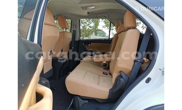 Sayi Imported Toyota Fortuner White Mota in Import - Dubai a Ashanti Sayi Imported Toyota Fortuner White Mota in Import - Dubai a Ashanti