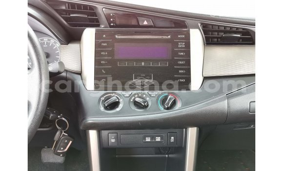 Buy Import Toyota Innova White Car in Import - Dubai in Ashanti Buy Import Toyota Innova White Car in Import - Dubai in Ashanti