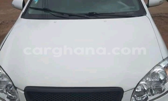 Ra Àlòkù Toyota Corolla funfun Ọkọ̀ in Accra ni Greater Accra Ra Àlòkù Toyota Corolla funfun Ọkọ̀ in Accra ni Greater Accra