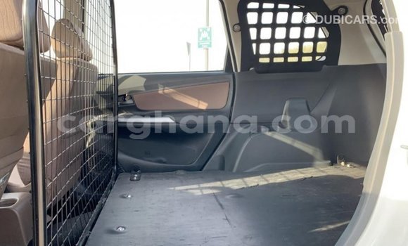 Sayi Imported Toyota Avanza White Mota in Import - Dubai a Ashanti Sayi Imported Toyota Avanza White Mota in Import - Dubai a Ashanti
