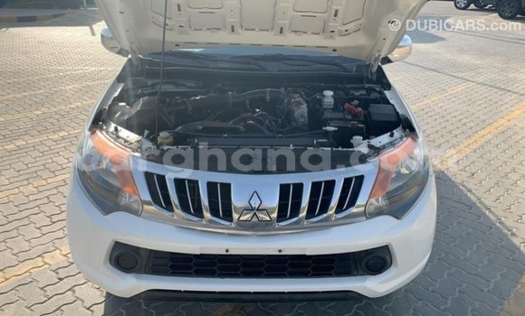 Ra Imported Mitsubishi L200 funfun Ọkọ̀ in Import - Dubai ni Ashanti Ra Imported Mitsubishi L200 funfun Ọkọ̀ in Import - Dubai ni Ashanti