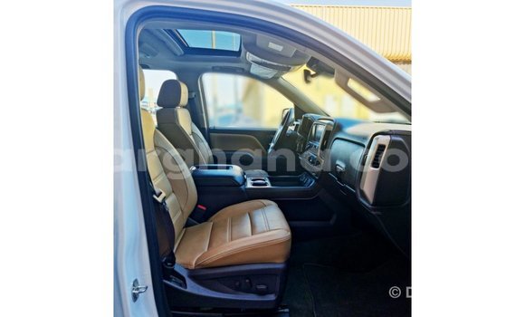 Sayi Imported GMC Sierra White Mota in Import - Dubai a Ashanti Sayi Imported GMC Sierra White Mota in Import - Dubai a Ashanti