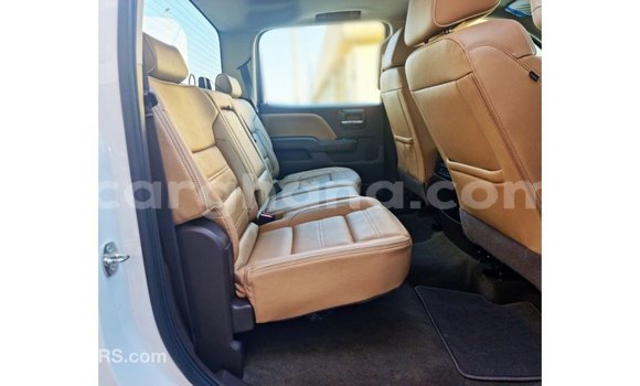 Sayi Imported GMC Sierra White Mota in Import - Dubai a Ashanti Sayi Imported GMC Sierra White Mota in Import - Dubai a Ashanti