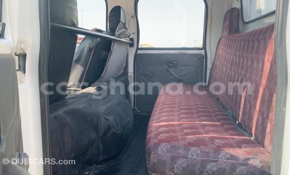 Buy Import Hyundai Accent White Car in Import - Dubai in Ashanti Buy Import Hyundai Accent White Car in Import - Dubai in Ashanti