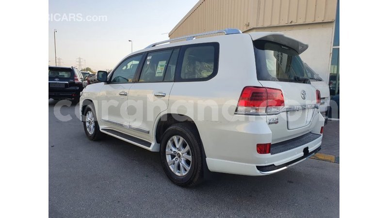 Big with watermark toyota land cruiser ashanti import dubai 27360