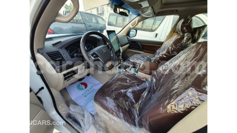 Big with watermark toyota land cruiser ashanti import dubai 27360