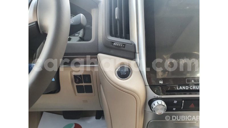 Big with watermark toyota land cruiser ashanti import dubai 27360