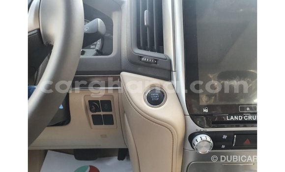 Sayi Imported Toyota Land Cruiser White Mota in Import - Dubai a Ashanti Sayi Imported Toyota Land Cruiser White Mota in Import - Dubai a Ashanti