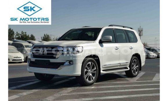 Buy Import Toyota Land Cruiser White Car in Import - Dubai in Ashanti Buy Import Toyota Land Cruiser White Car in Import - Dubai in Ashanti