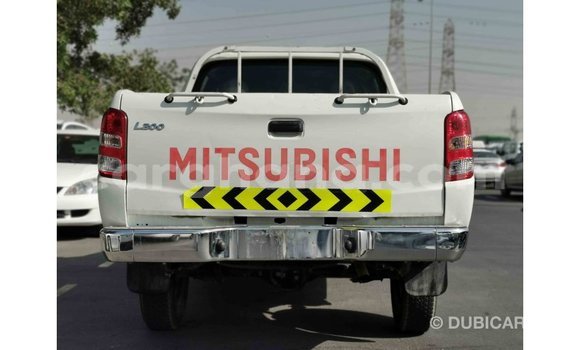 Buy Import Mitsubishi L200 White Car in Import - Dubai in Ashanti Buy Import Mitsubishi L200 White Car in Import - Dubai in Ashanti