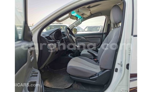 Buy Import Mitsubishi L200 White Car in Import - Dubai in Ashanti Buy Import Mitsubishi L200 White Car in Import - Dubai in Ashanti