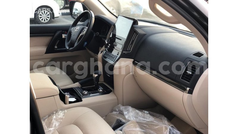 Big with watermark toyota land cruiser ashanti import dubai 27418