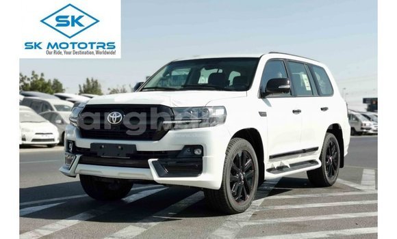 Buy Import Toyota Land Cruiser White Car in Import - Dubai in Ashanti Buy Import Toyota Land Cruiser White Car in Import - Dubai in Ashanti