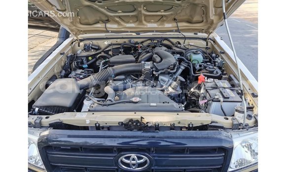 Ra Imported Toyota Land Cruiser Alagara Ọkọ̀ in Import - Dubai ni Ashanti Ra Imported Toyota Land Cruiser Alagara Ọkọ̀ in Import - Dubai ni Ashanti