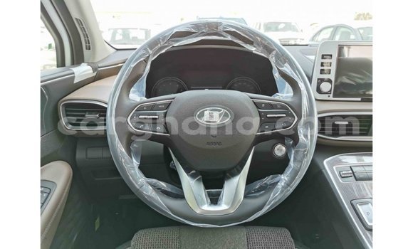 Buy Import Hyundai Santa Fe White Car in Import - Dubai in Ashanti Buy Import Hyundai Santa Fe White Car in Import - Dubai in Ashanti