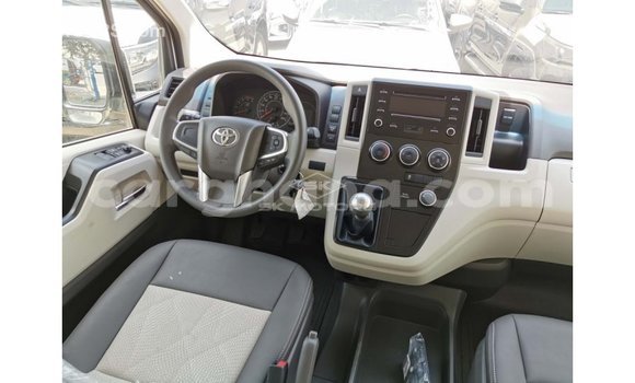 Ra Imported Toyota Hiace funfun Ọkọ̀ in Import - Dubai ni Ashanti Ra Imported Toyota Hiace funfun Ọkọ̀ in Import - Dubai ni Ashanti