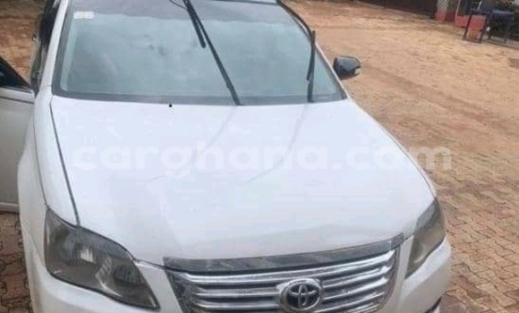 Ra Àlòkù Toyota Corolla funfun Ọkọ̀ in Accra ni Greater Accra Ra Àlòkù Toyota Corolla funfun Ọkọ̀ in Accra ni Greater Accra