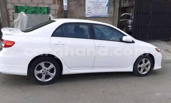 Buy Used Toyota Corolla White Car in Accra in Greater Accra