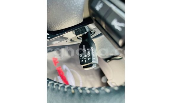 Buy Import Toyota Hilux Green Car in Import - Dubai in Ashanti Buy Import Toyota Hilux Green Car in Import - Dubai in Ashanti
