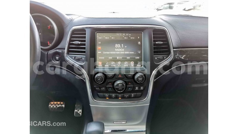 Big with watermark jeep grand cherokee ashanti import dubai 27562