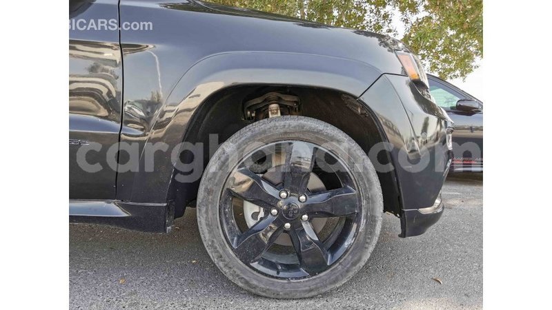 Big with watermark jeep grand cherokee ashanti import dubai 27562