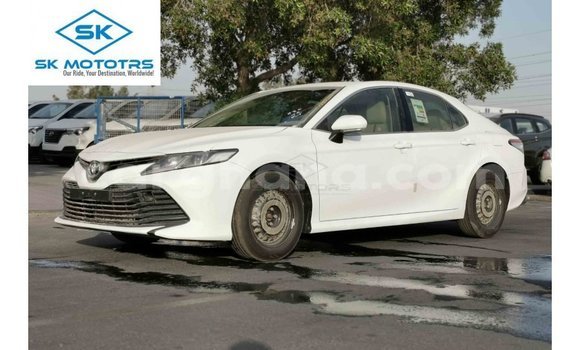 Buy Import Toyota Camry White Car in Import - Dubai in Ashanti Buy Import Toyota Camry White Car in Import - Dubai in Ashanti