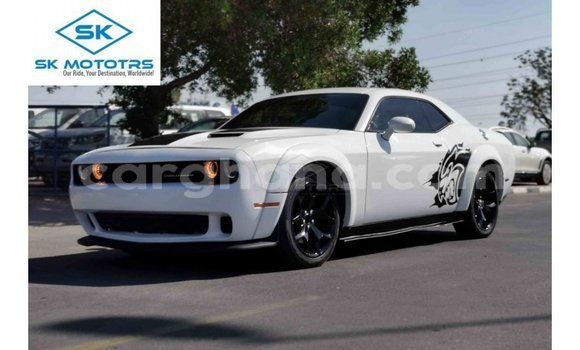 Ra Imported Dodge Challenger funfun Ọkọ̀ in Import - Dubai ni Ashanti Ra Imported Dodge Challenger funfun Ọkọ̀ in Import - Dubai ni Ashanti