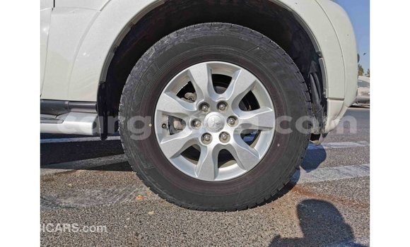 Buy Import Mitsubishi Pajero White Car in Import - Dubai in Ashanti Buy Import Mitsubishi Pajero White Car in Import - Dubai in Ashanti