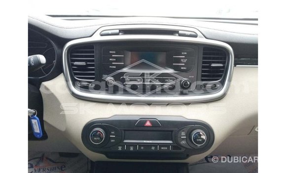 Sayi Imported Kia Sorento White Mota in Import - Dubai a Ashanti Sayi Imported Kia Sorento White Mota in Import - Dubai a Ashanti