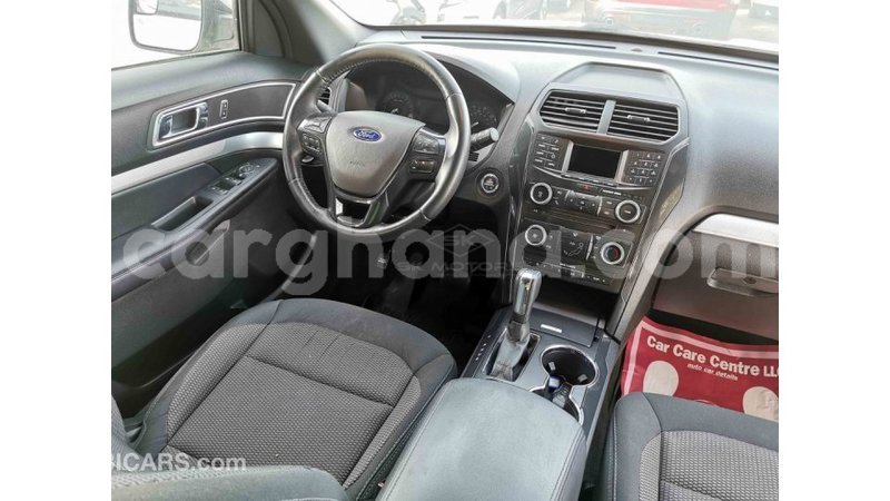 Big with watermark ford explorer ashanti import dubai 27734