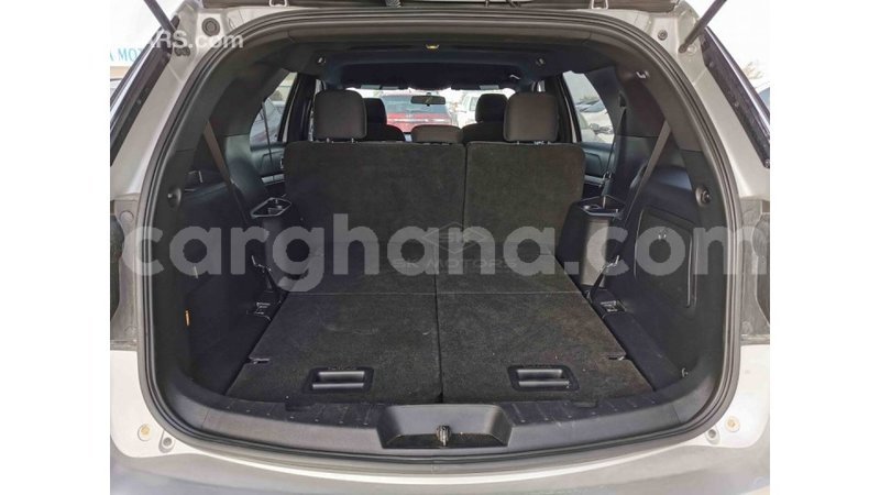 Big with watermark ford explorer ashanti import dubai 27734