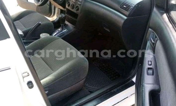 Ra Àlòkù Toyota Corolla funfun Ọkọ̀ in Accra ni Greater Accra Ra Àlòkù Toyota Corolla funfun Ọkọ̀ in Accra ni Greater Accra