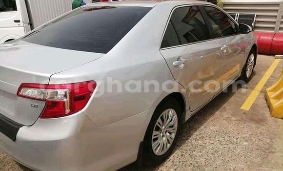 Buy Used Toyota Camry White Car in Accra in Greater Accra