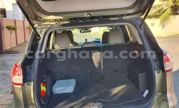 Sayi Na hannu Ford V8 Sauran Mota in Accra a Greater Accra Sayi Na hannu Ford V8 Sauran Mota in Accra a Greater Accra