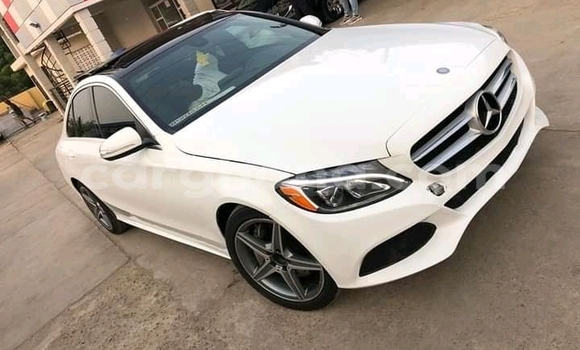 Buy Used Mercedes‒Benz 300–Series White Car in Accra in Greater Accra Buy Used Mercedes‒Benz 300–Series White Car in Accra in Greater Accra