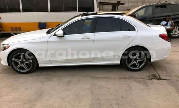 Buy Used Mercedes‒Benz 300–Series White Car in Accra in Greater Accra Buy Used Mercedes‒Benz 300–Series White Car in Accra in Greater Accra