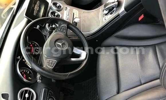 Buy Used Mercedes‒Benz 300–Series White Car in Accra in Greater Accra Buy Used Mercedes‒Benz 300–Series White Car in Accra in Greater Accra