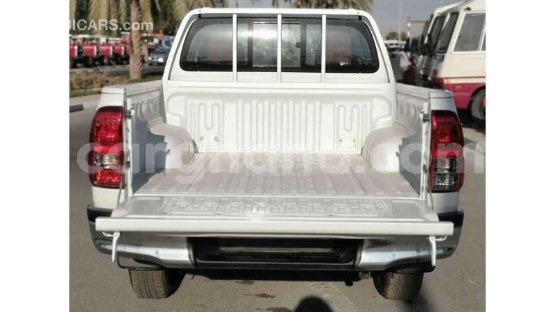 Big with watermark toyota hilux ashanti import dubai 27809