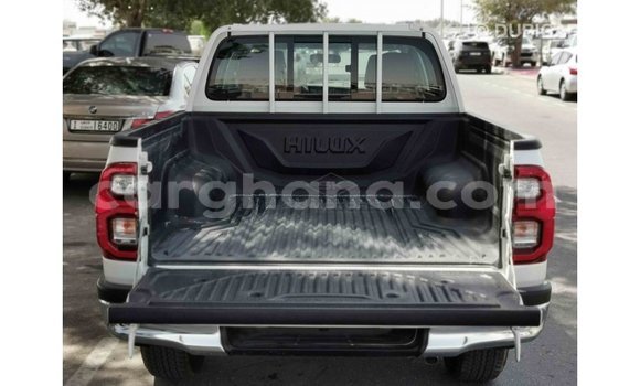Buy Import Toyota Hilux White Car in Import - Dubai in Ashanti Buy Import Toyota Hilux White Car in Import - Dubai in Ashanti